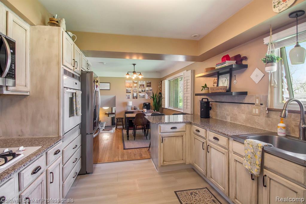 5775 KINGFISHER Lane, Clarkston, MI — Photo 12