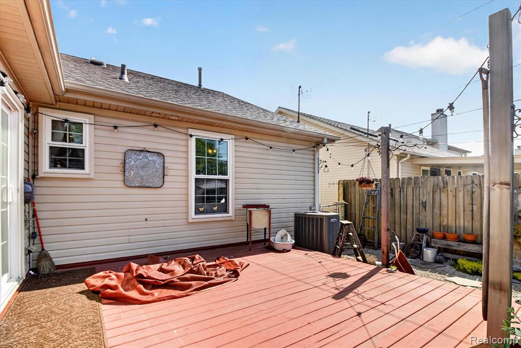 24220 Harrison Street, Clinton Twp, MI 48035 — Photo 47