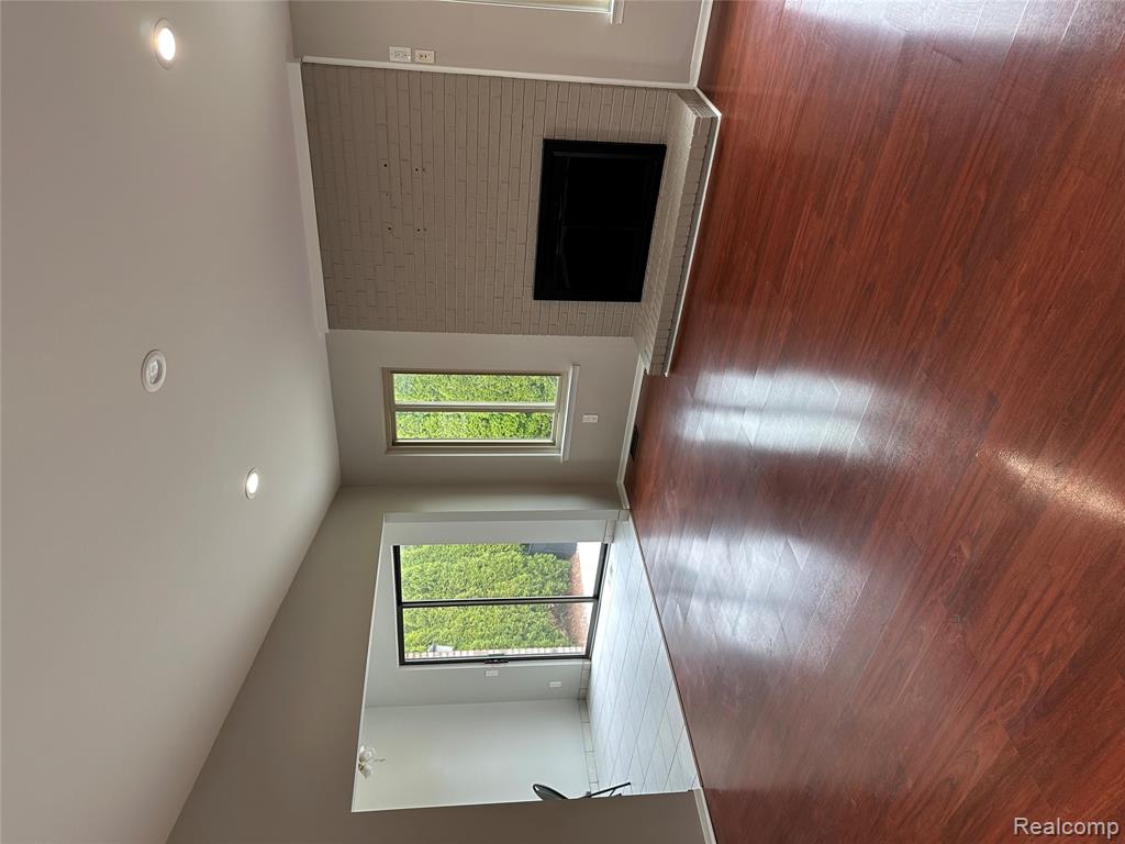 5565 Kebbe Drive, Sterling Heights, MI 48310 — Photo 9