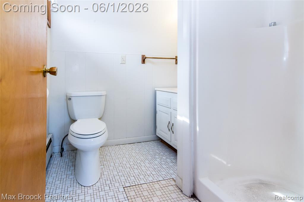465 Robert Court, Auburn Hills, MI 48326 — Photo 12