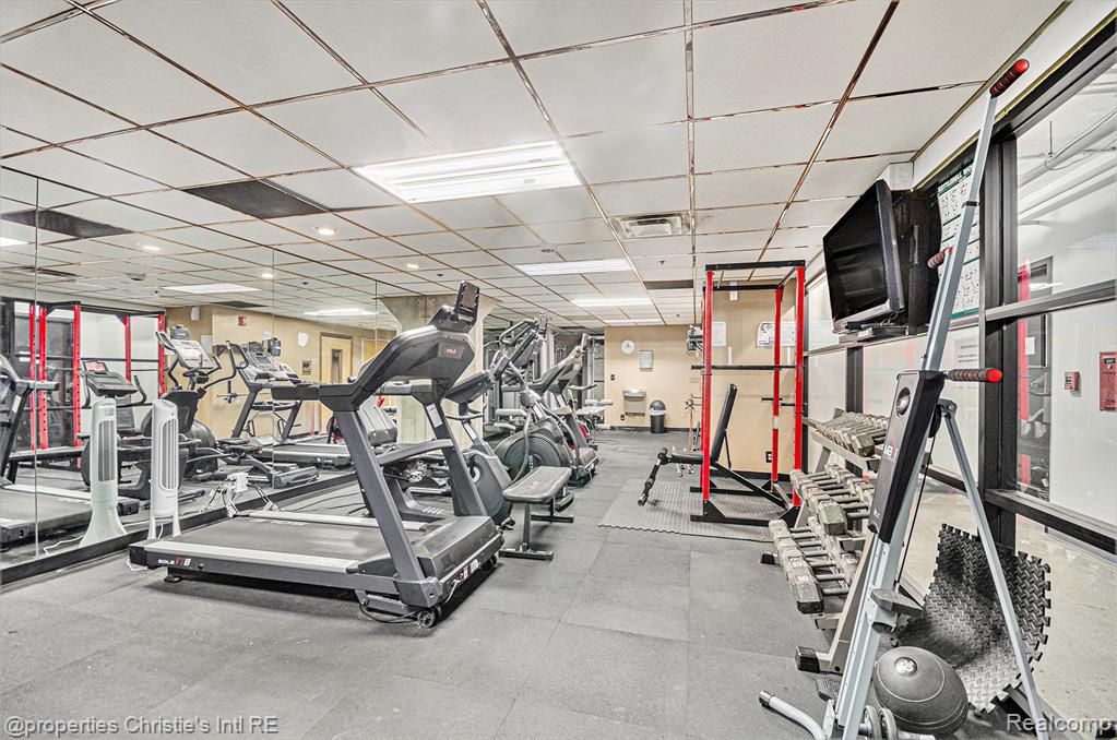 6533 E Jefferson, 427, Detroit, MI 48207 — Photo 47