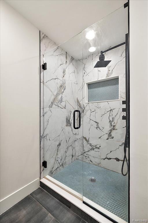 Stand-up shower
