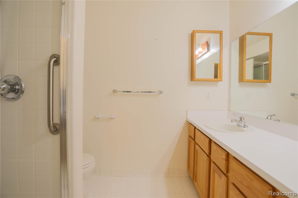 16768 Pearlcreek Court N, Macomb, MI 48042 — Photo 34