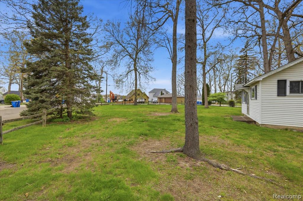 2811 Orange Grove Road, Waterford, MI 48329 — Photo 34