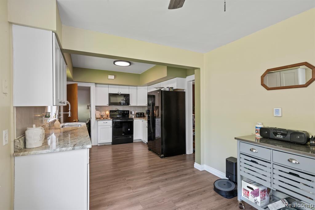 819 N Ball Street, Owosso, MI 48867 — Photo 12