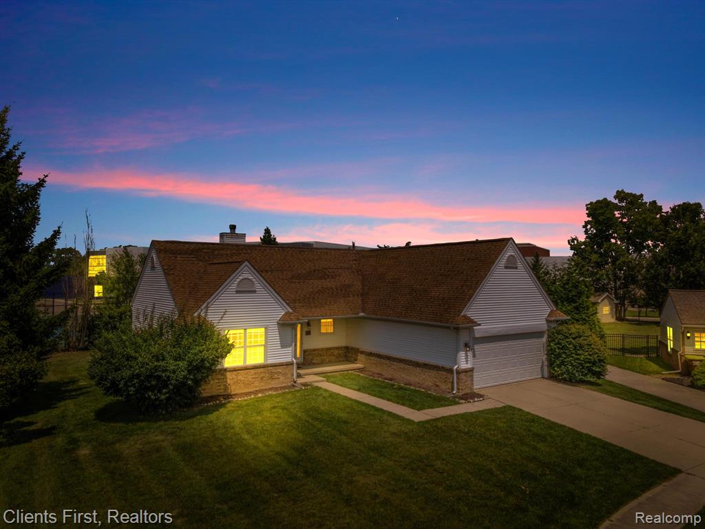 616 Light Tower Drive, Belleville, MI 48111 — Photo 2