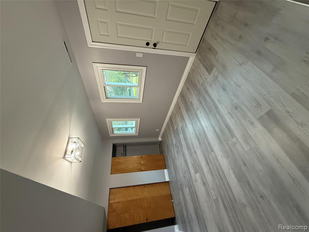 3306 Burlington Drive, Saginaw, MI 48601 — Photo 10