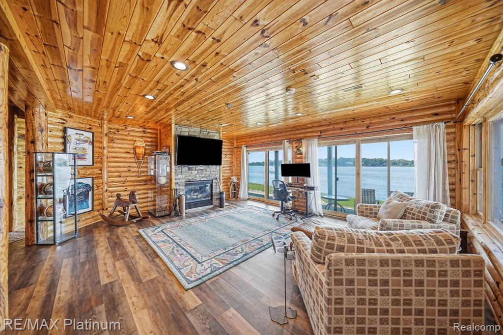 997 Thompson Shore Drive, Howell, MI 48843 — Photo 52