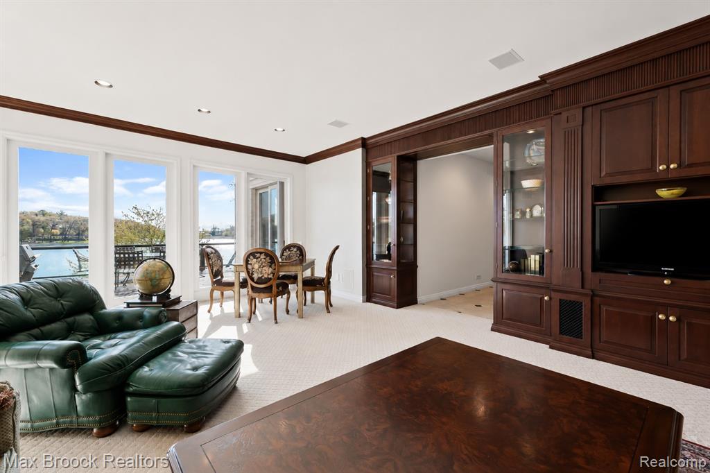 1832 Long Lake Shore Drive, Bloomfield Hills, MI 48302 — Photo 27