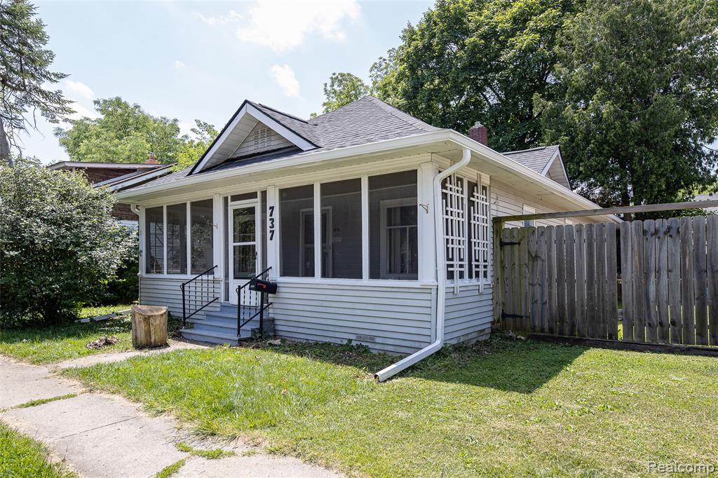 737 N Madison Street, Lapeer, MI 48446 — Photo 29