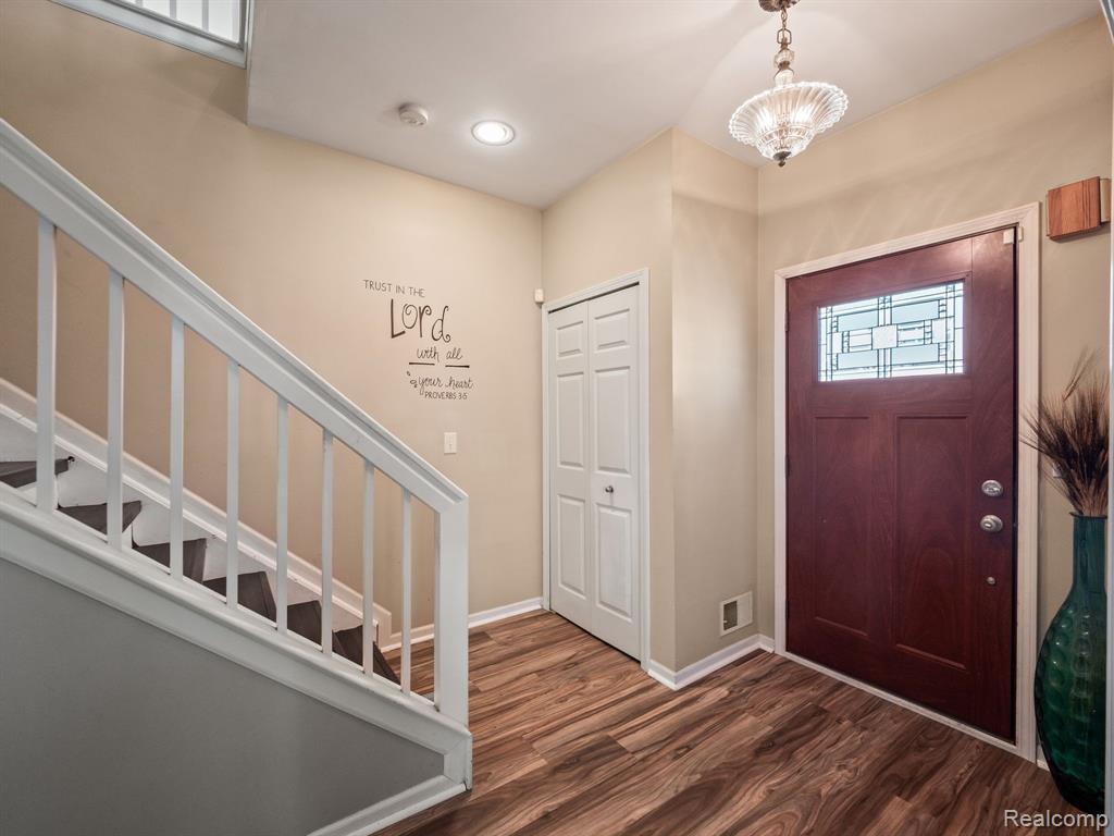 13713 Milton Drive, Belleville, MI 48111 — Photo 18
