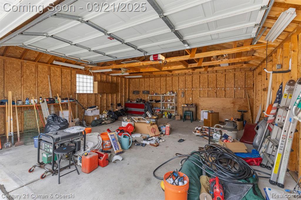 7484 N CHARLESWORTH Street, Dearborn Heights, MI 48127 — Photo 38