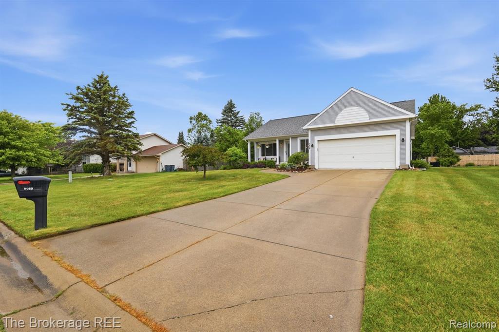 6060 Hearthside Place, Grand Blanc, MI 48439 — Photo 4