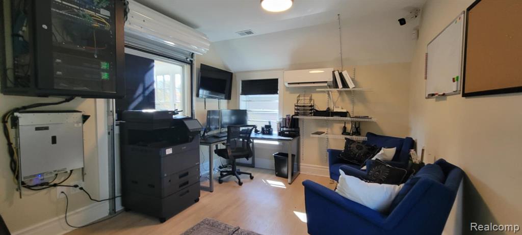 811 N Main Street, Ann Arbor, MI 48104 — Photo 12