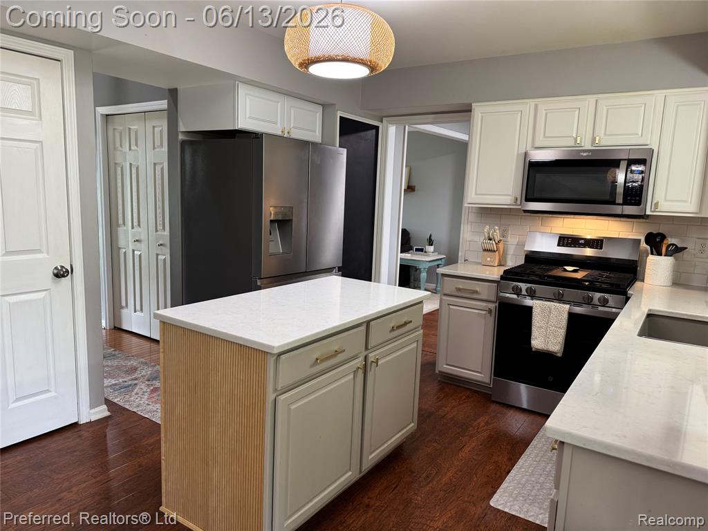 6536 Greenbriar Drive, Van Buren, MI 48111 — Photo 13