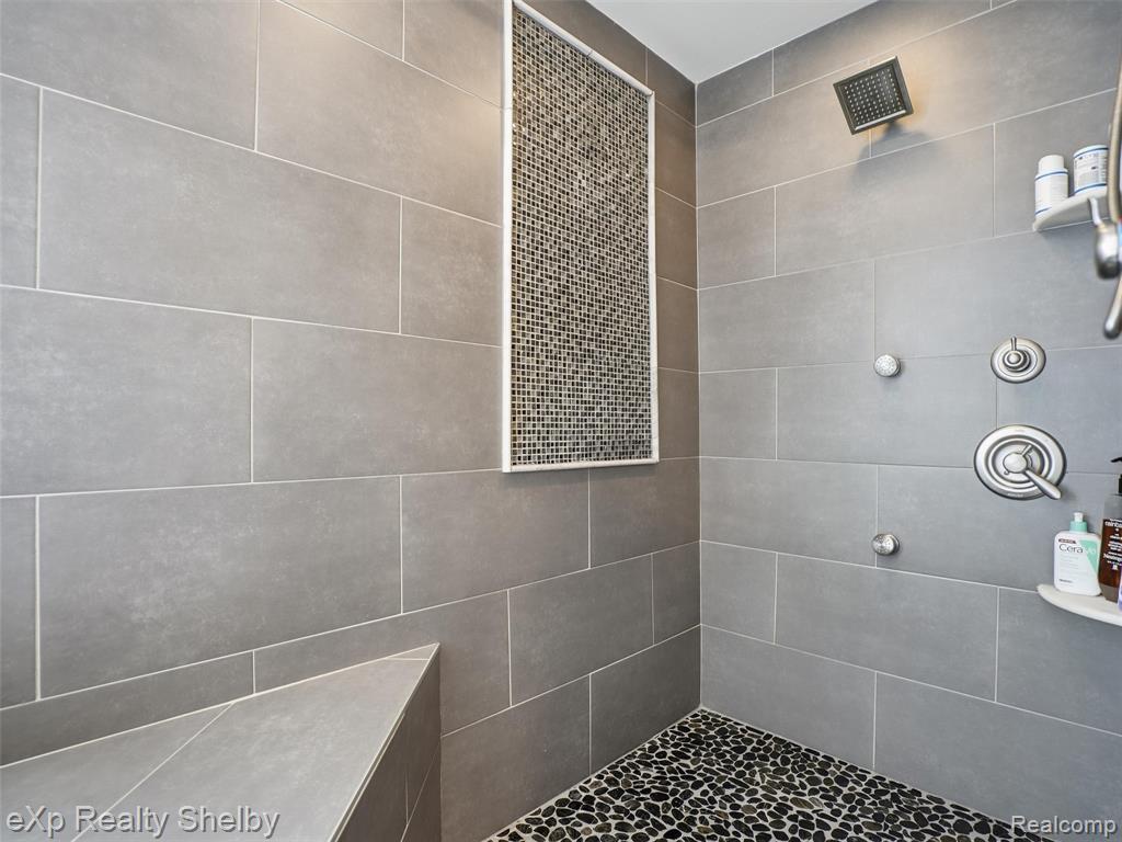 6424 Shadydale Drive, Shelby Twp, MI 48316 — Photo 29