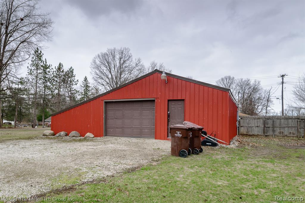 21775 Clemmons Court, Belleville, MI 48111 — Photo 40