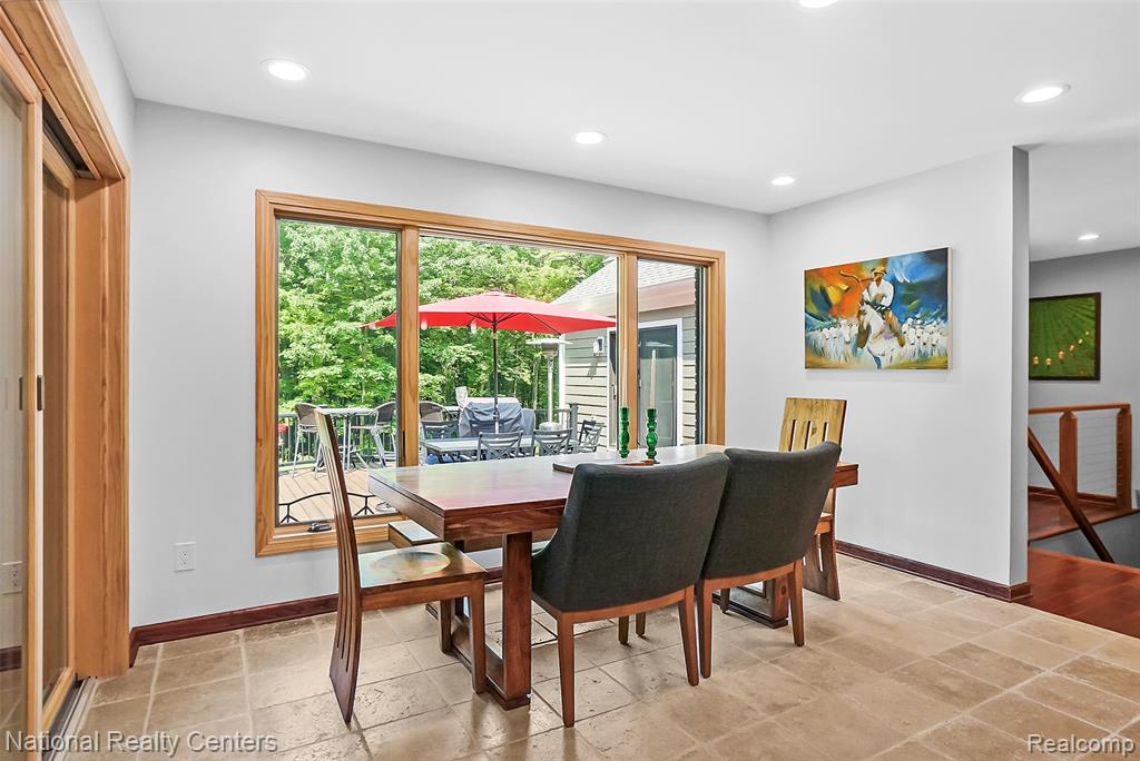11500 Lisa Lori Lane, South Lyon, MI 48178 — Photo 19