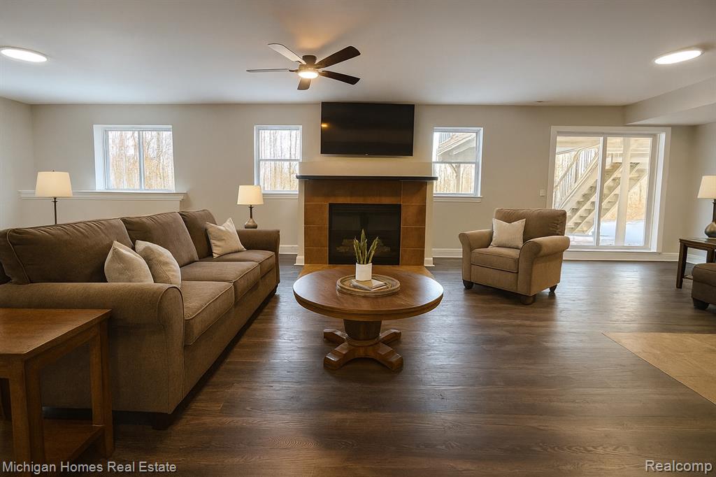 8096 Peninsula Circle, Grand Blanc, MI — Photo 22