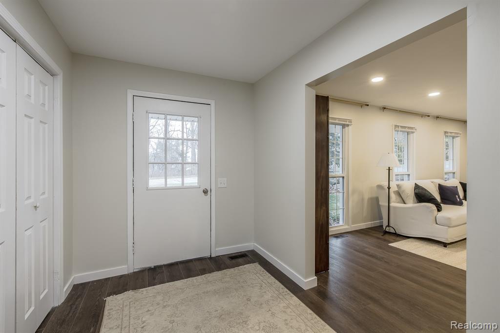 775 Basswood Drive, Rochester Hills, MI 48309 — Photo 2