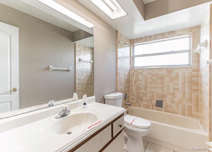 421 N PENNSYLVANIA Avenue, Lansing, MI 48912 — Photo 18