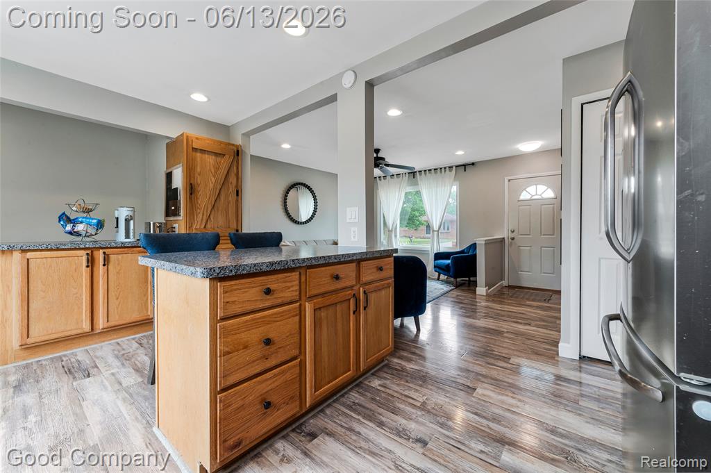18489 Matthew Drive, Clinton Twp, MI 48035 — Photo 8