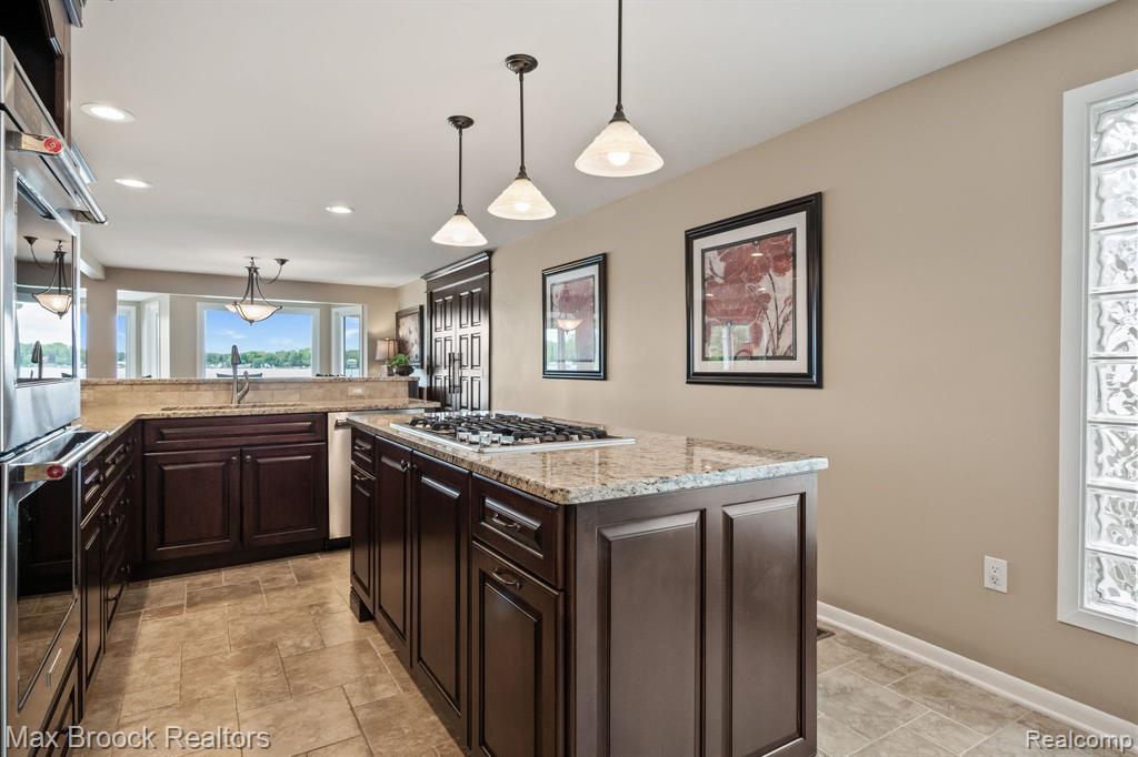 9522 Silverside, South Lyon, MI 48178 — Photo 13