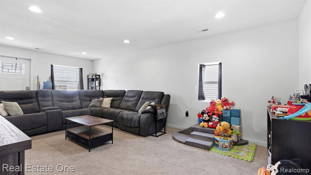 15586 Pine Street, Monroe, MI 48161 — Photo 5