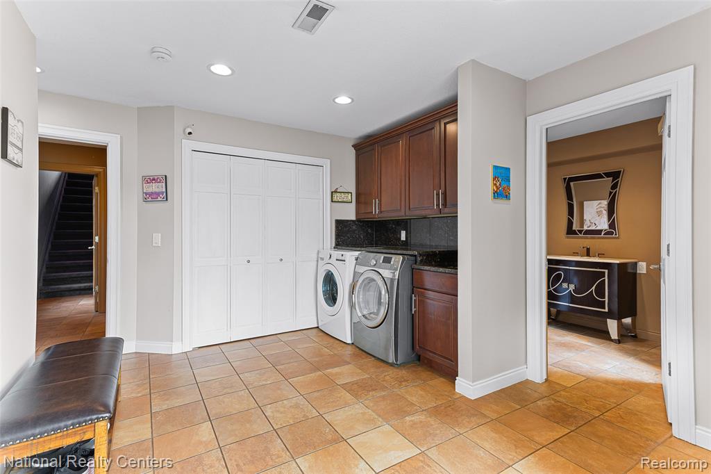 1100 Clearwater Boulevard, White Lake, MI — Photo 29