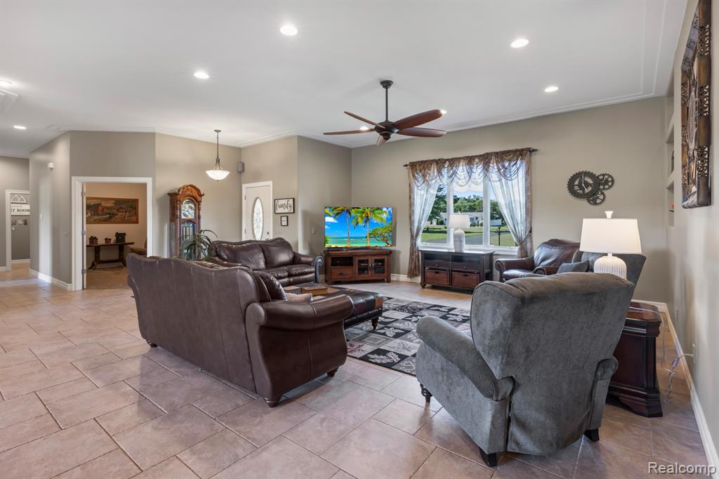 6225 Grand Blanc Road, Swartz Creek, MI 48473 — Photo 12