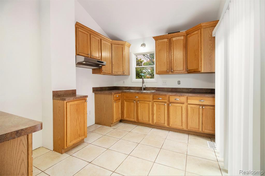 8064 Rathbone Street, Detroit, MI 48209 — Photo 12