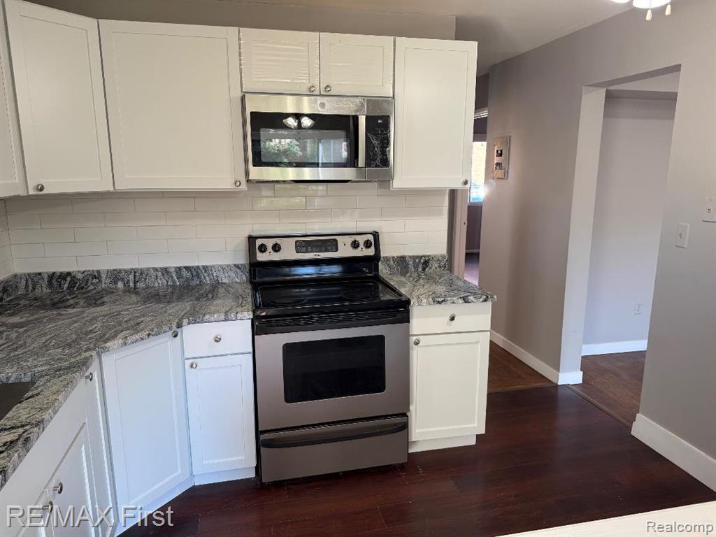 29638 Hoover Road, 638, Warren, MI 48093 — Photo 8