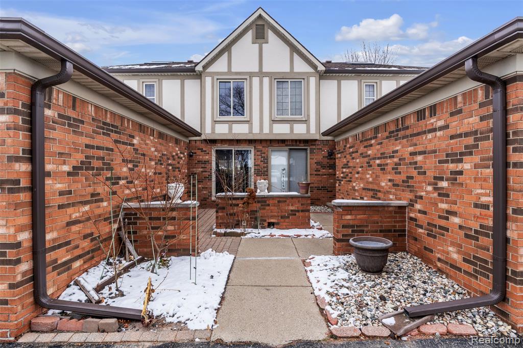 49285 Ashley Court, Shelby Twp, MI 48315 — Photo 5