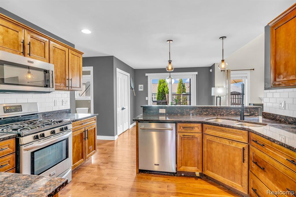 5274 STILLWATER Road, Bay City, MI 48706 — Photo 7