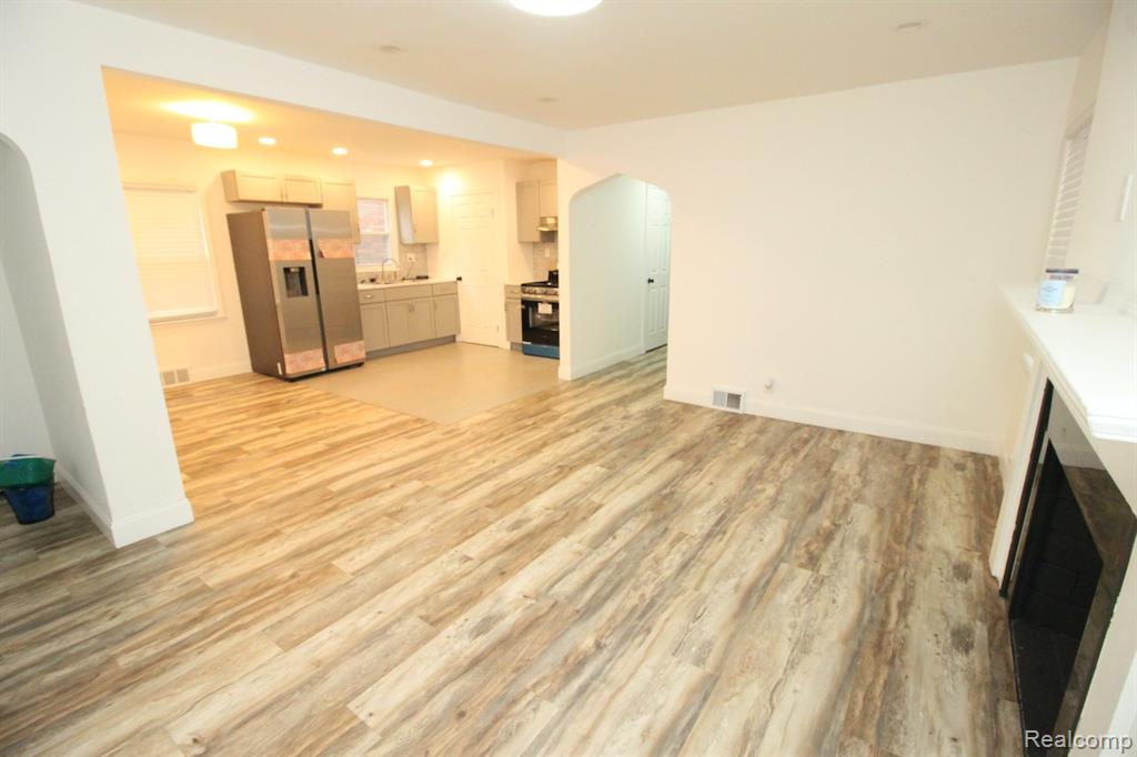 16873 Mansfield Street, Detroit, MI 48235 — Photo 8