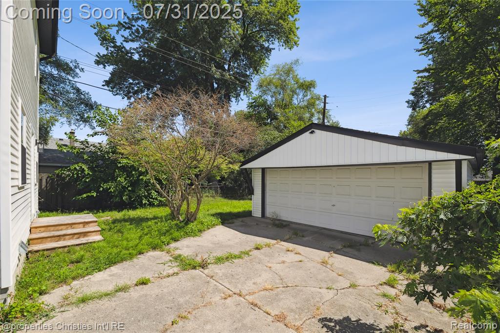 415 Helene Avenue, Royal Oak, MI 48067 — Photo 15