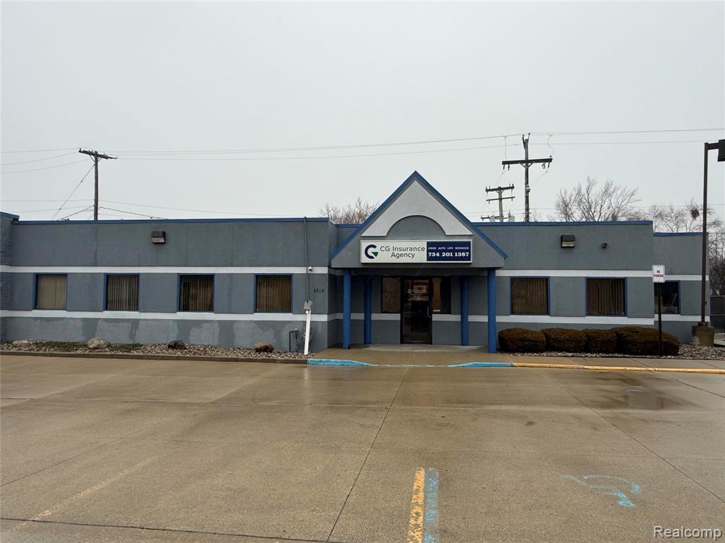 2232 Eureka Road, Wyandotte, MI 48192