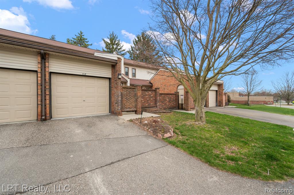 418 WILLOW GROVE Lane, Rochester Hills, MI 48307 — Photo 37