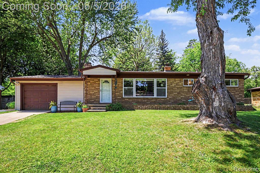 5603 Hallendale Road, Haslett, MI 48840 — front exterior