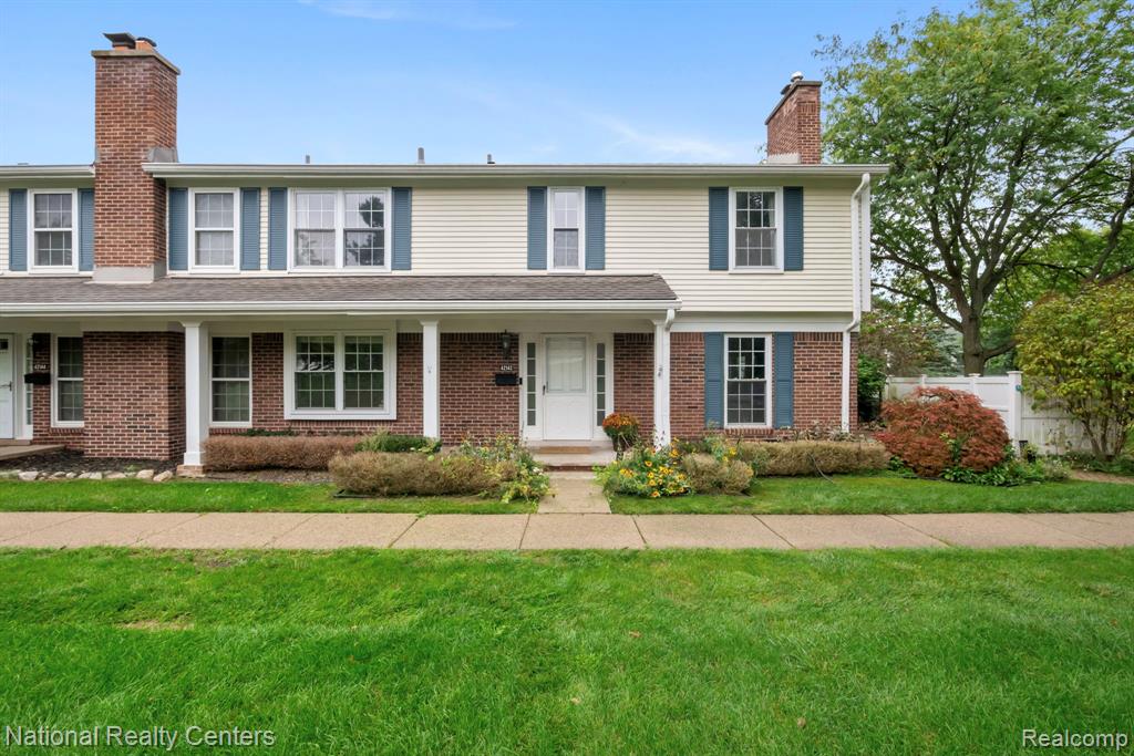 42142 Roscommon Street, Northville, MI 48167