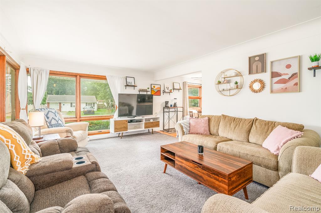 611 N IVANHOE Avenue, Ypsilanti, MI 48198 — Photo 13