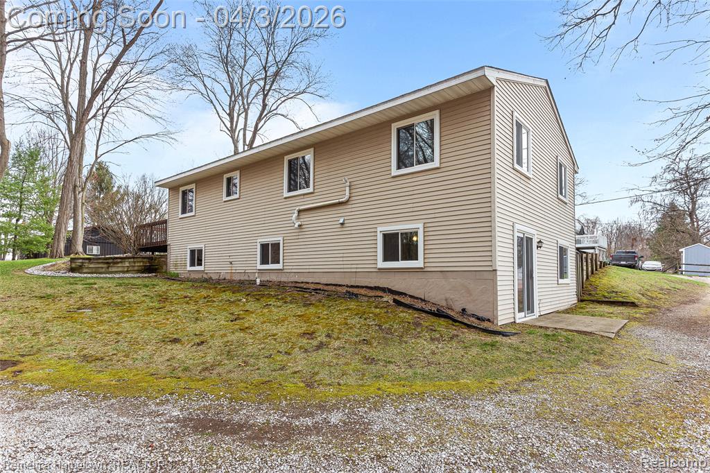 10618 Wolverine Drive, Pinckney, MI 48169 — Photo 9