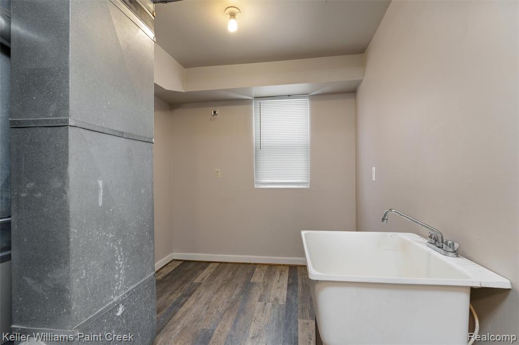 8523 Republic Avenue, Warren, MI 48089 — Photo 12