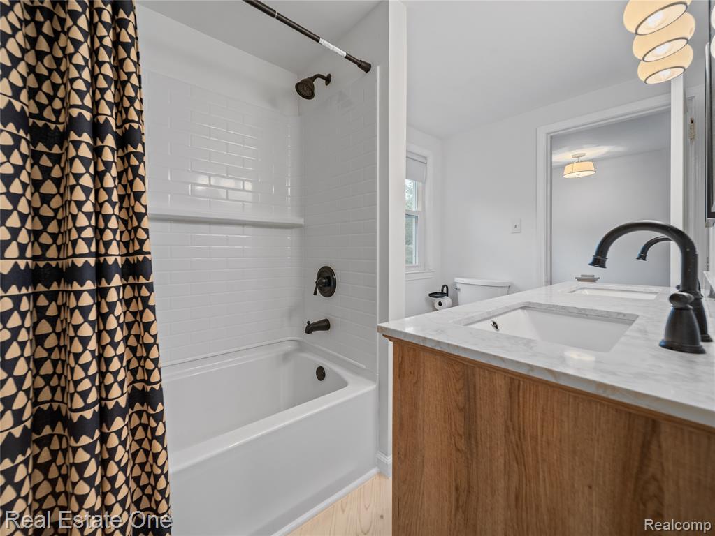 609 N Michigan Avenue, Howell, MI 48843 — Photo 19