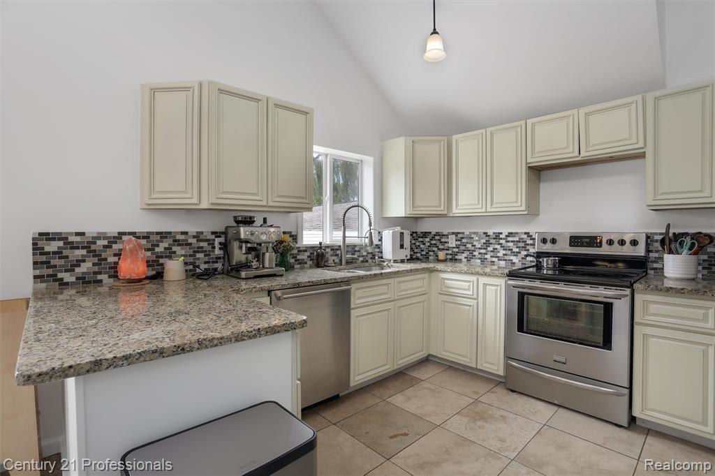 11300 Andersonville Road, Davisburg, MI 48350 — Photo 10