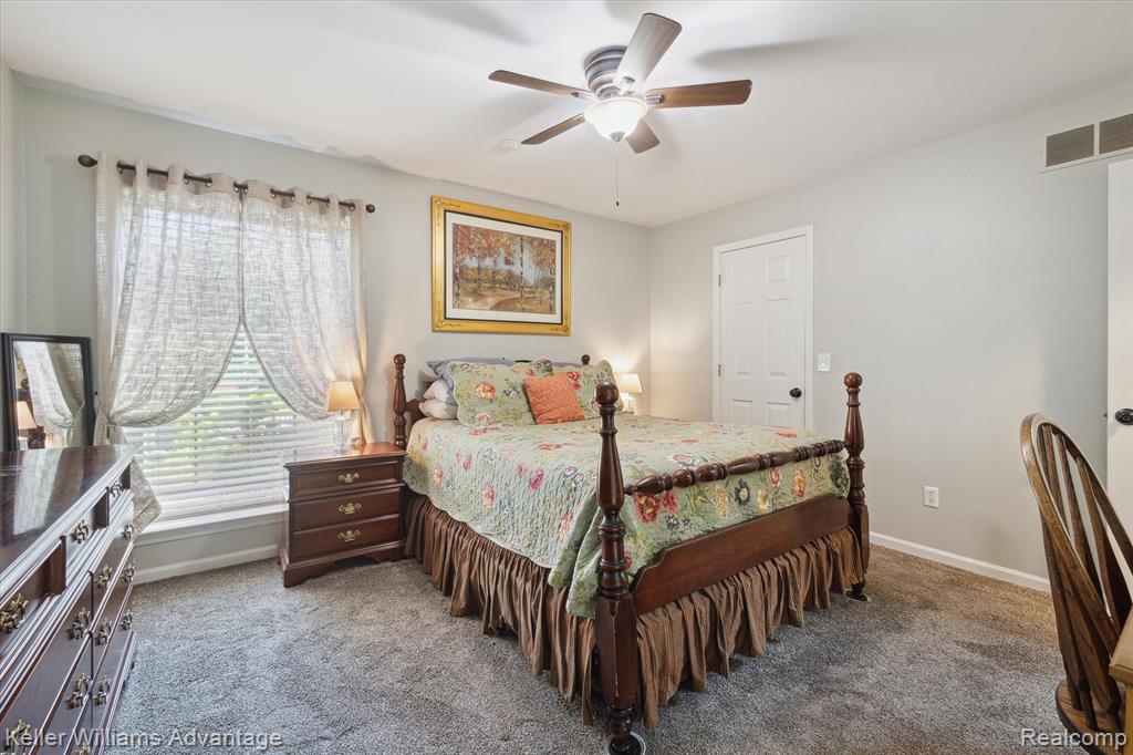 41688 WHITE TAIL Lane, Canton, MI 48188 — Photo 13