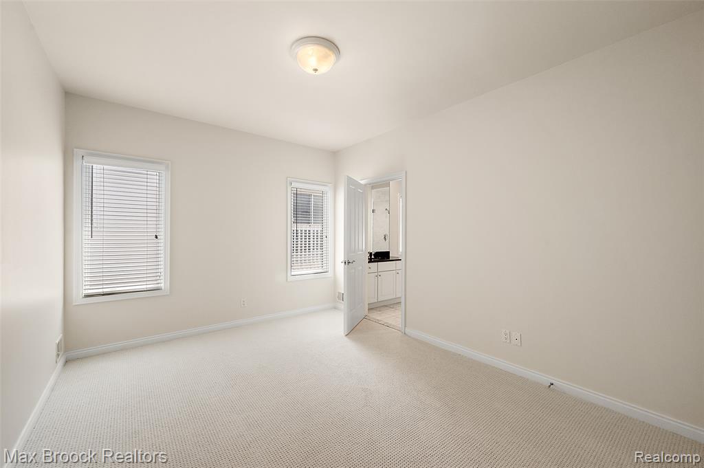5348 Sunnycrest Drive, West Bloomfield, MI 48323 — Photo 16