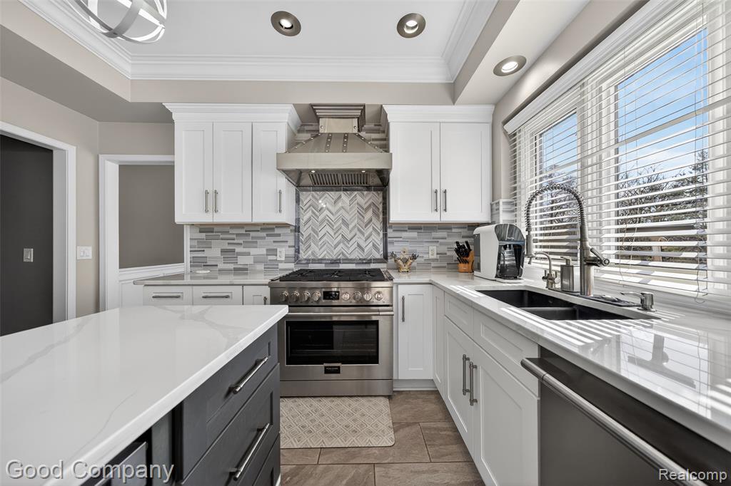 43169 Ashbury Drive, Novi, MI — Photo 13