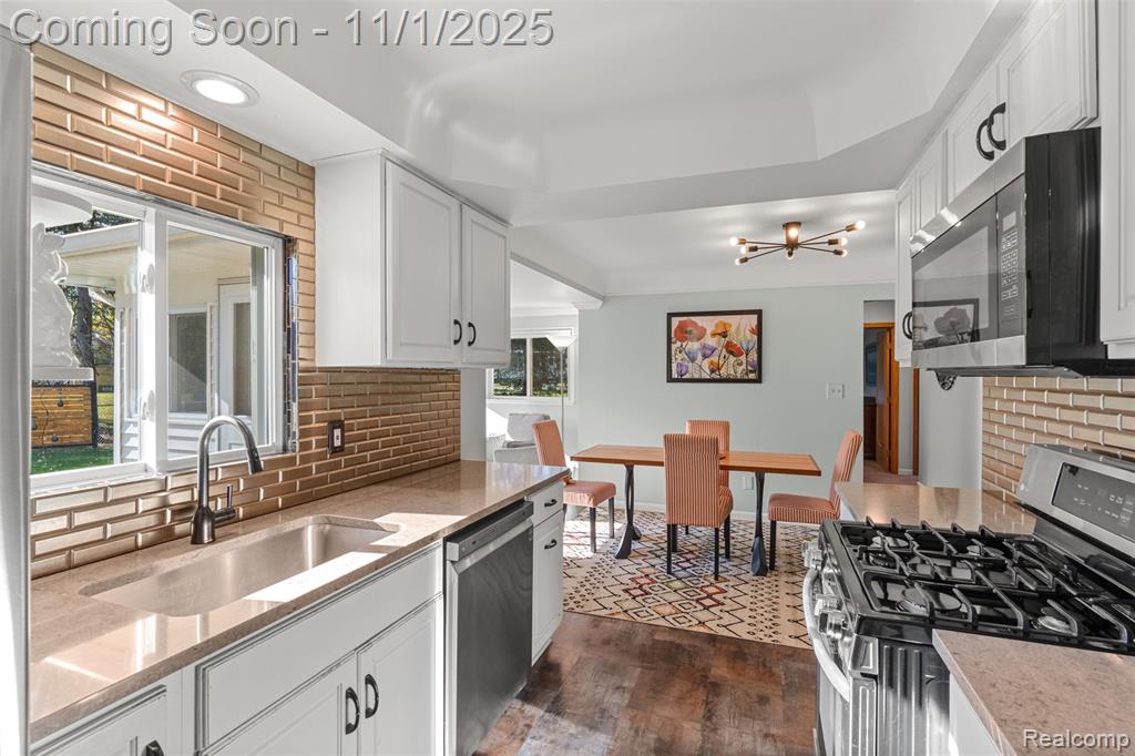 53495 Hillside Drive, Shelby Twp, MI 48316 — Photo 10