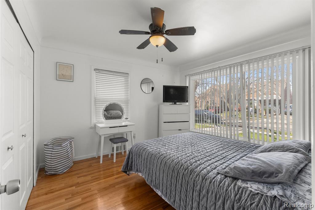 823 NEW YORK Avenue, Lincoln Park, MI 48146 — Photo 6